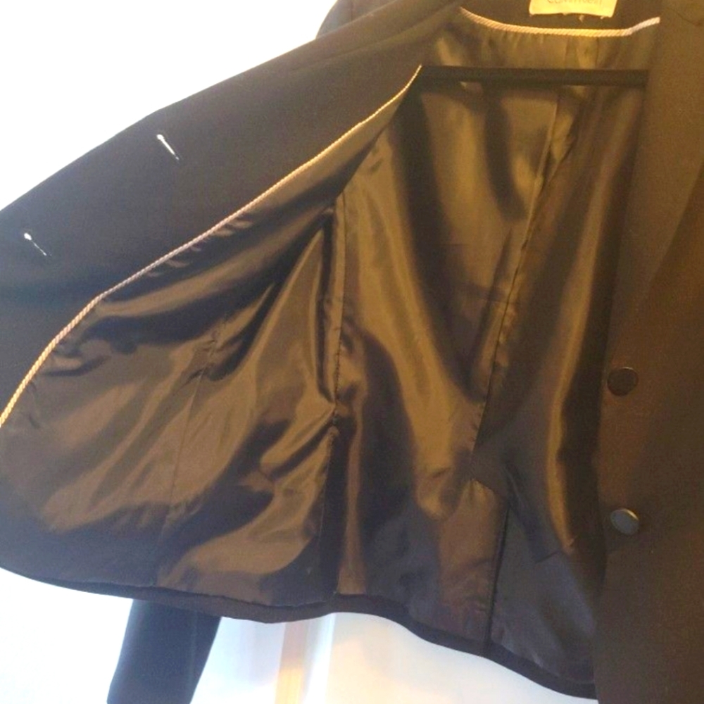 Blazer - Picture 3 of 3